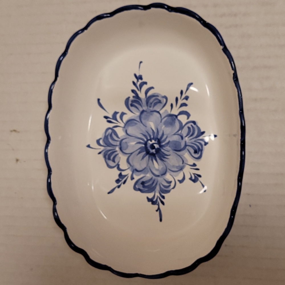 Vintage Trinket / Soap Blue Floral Dish - Picture 4 of 16
